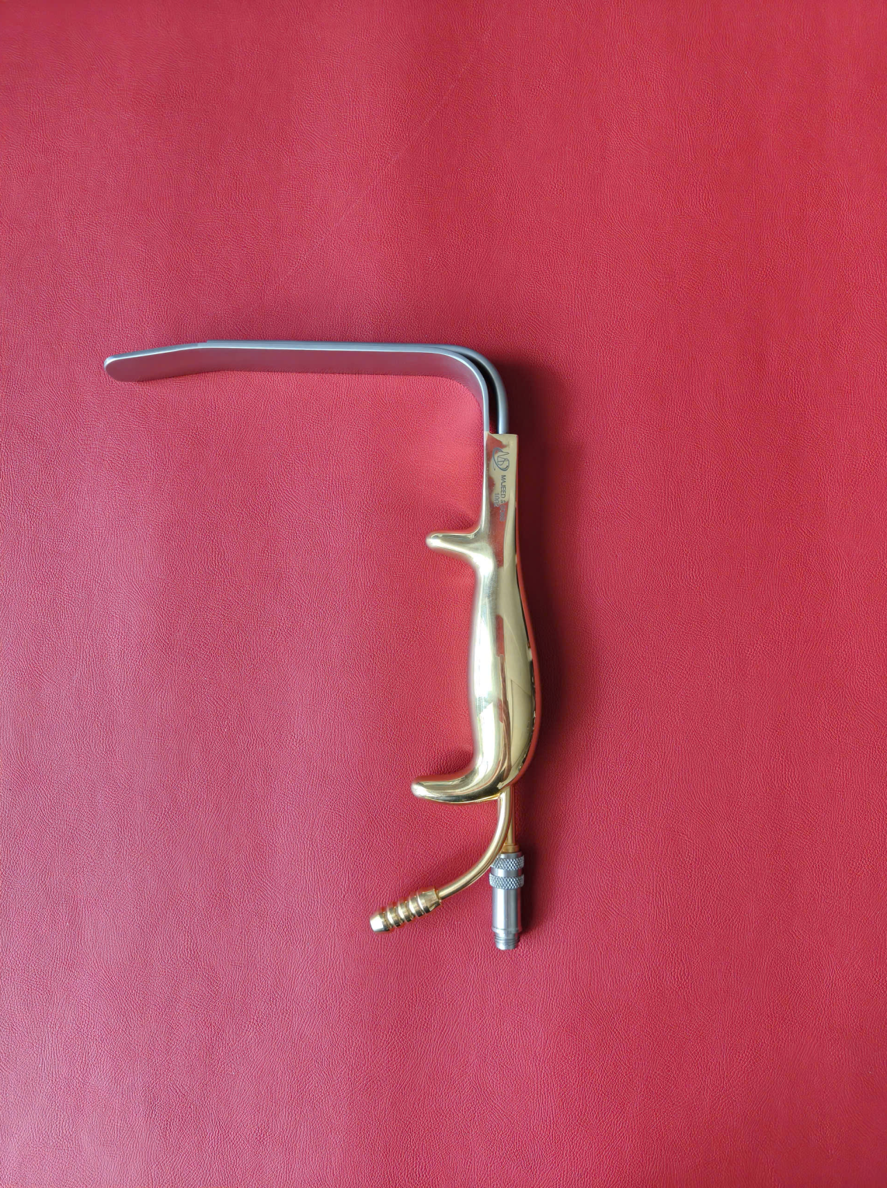 Banh vén ngực Tebbetts Dài 22cm đầu dài 14,5cm dài cong 4cm rộng 2,6cm